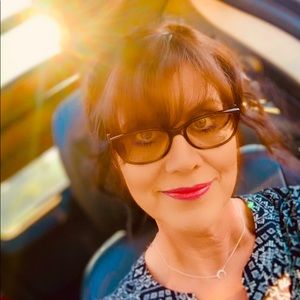 Meet your Posher, Renee